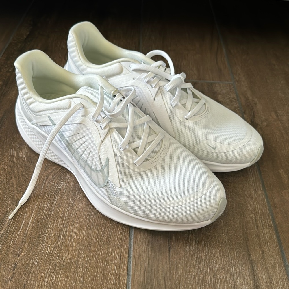 Nike Quest 05 low silver